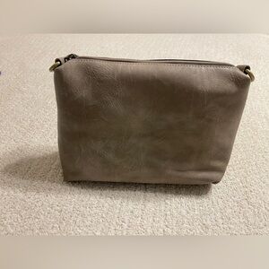 Jen & Co. Tan Leather Pouch